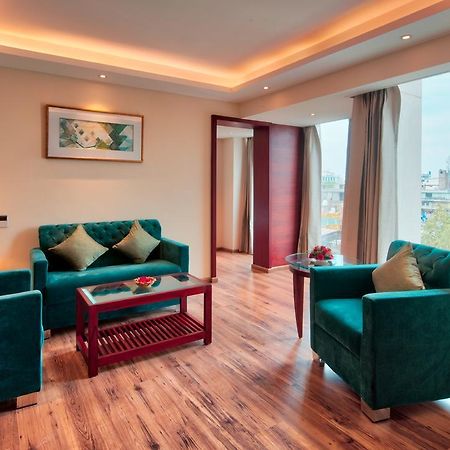 Hotel Golden Tulip Essential Dźajpur Zewnętrze zdjęcie