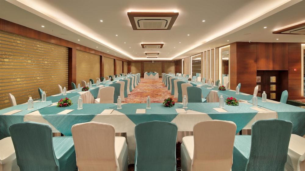Hotel Golden Tulip Essential Dźajpur Zewnętrze zdjęcie