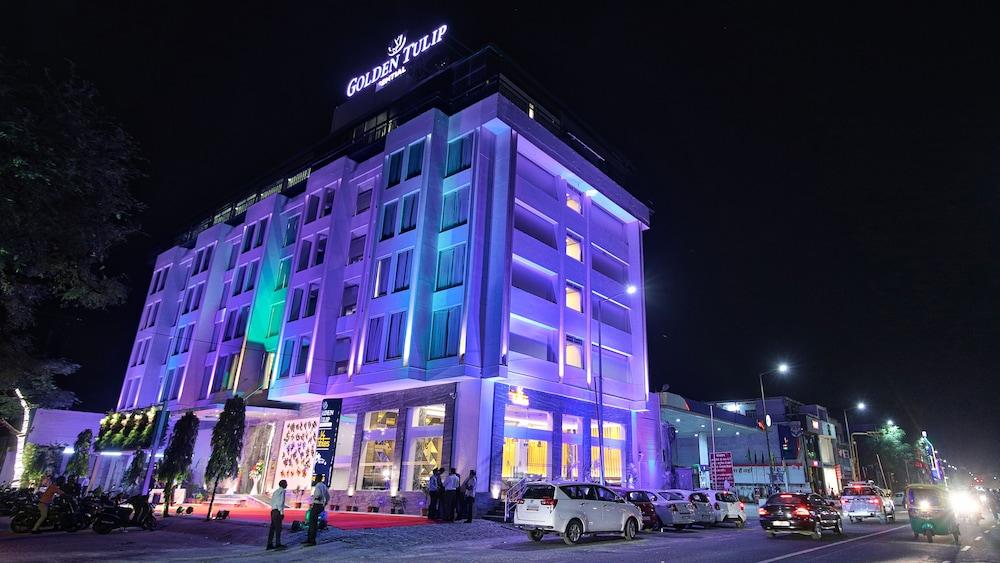 Hotel Golden Tulip Essential Dźajpur Zewnętrze zdjęcie