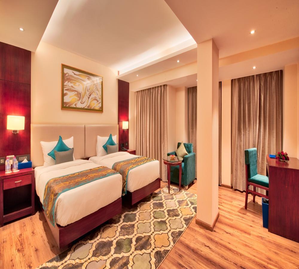 Hotel Golden Tulip Essential Dźajpur Zewnętrze zdjęcie