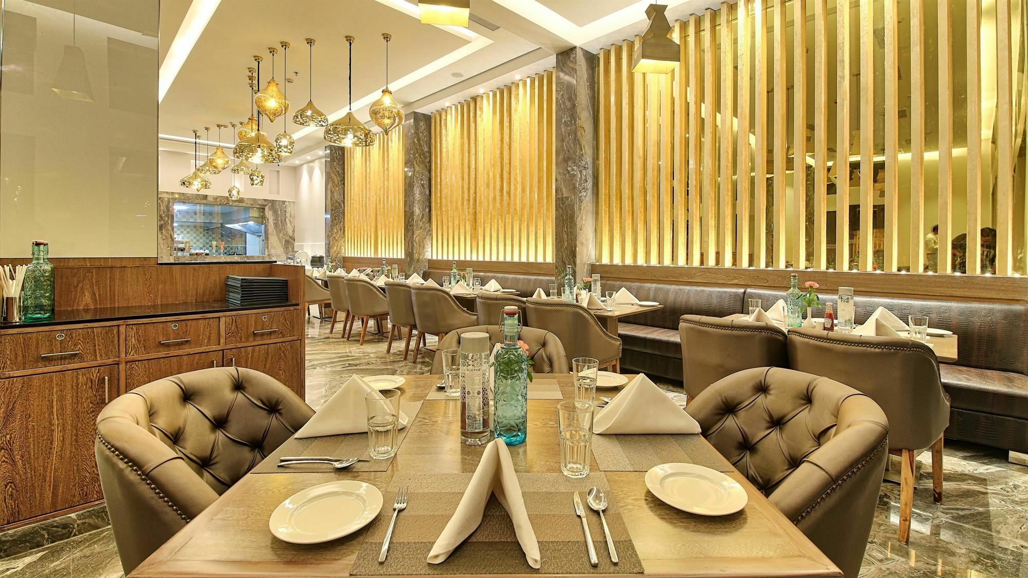 Hotel Golden Tulip Essential Dźajpur Zewnętrze zdjęcie