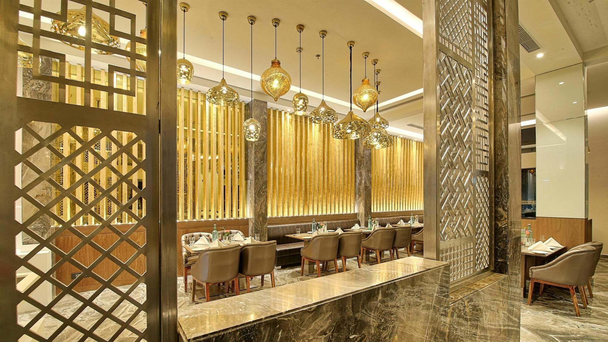 Hotel Golden Tulip Essential Dźajpur Zewnętrze zdjęcie